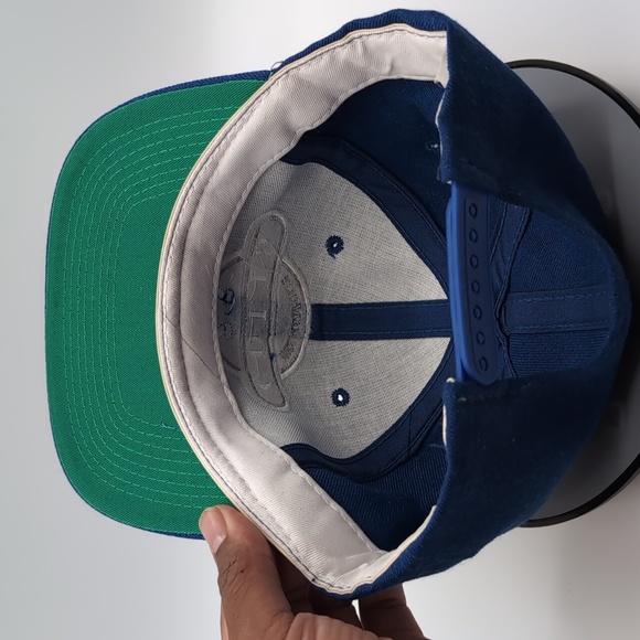 NFL| NWOT Vintage NLF Indianapolis Colts Blue Sports Cap Snap Back Green Brim - Picture 12 of 12